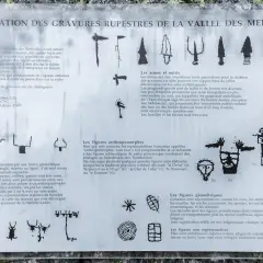 Gravures de la **vallée des Merveilles** : armes, figures humaines stylisées, formes géométriques et non représentatives.
