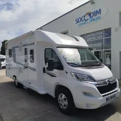 Camping-car Pilote P726 Evidence, prêt pour l'aventure. Avis et infos sur ce modèle disponible chez Soccodim Loisirs Nord.