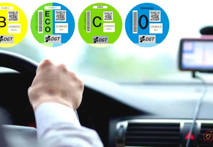 Conduire en Espagne : vignette Crit'Air obligatoire. Les autocollants DGT (B, ECO, C, 0) indiquent la classification environnementale du véhicule.