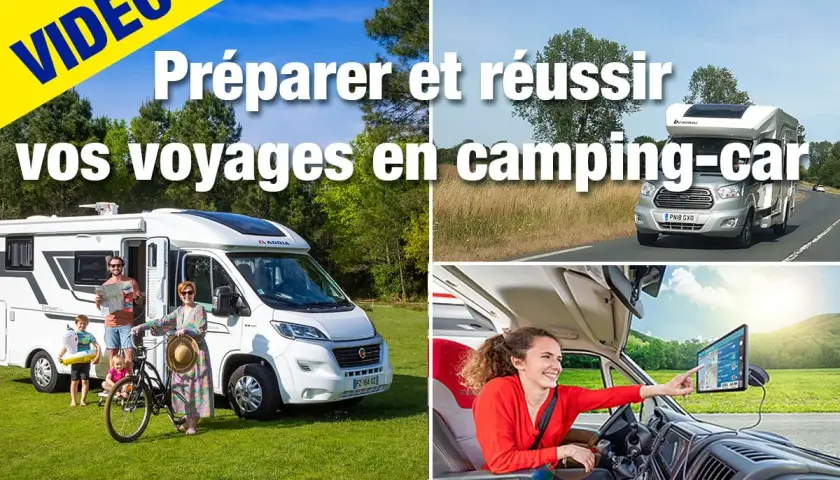 Une famille prépare son voyage en camping-car. Une femme utilise le GPS dans le véhicule.