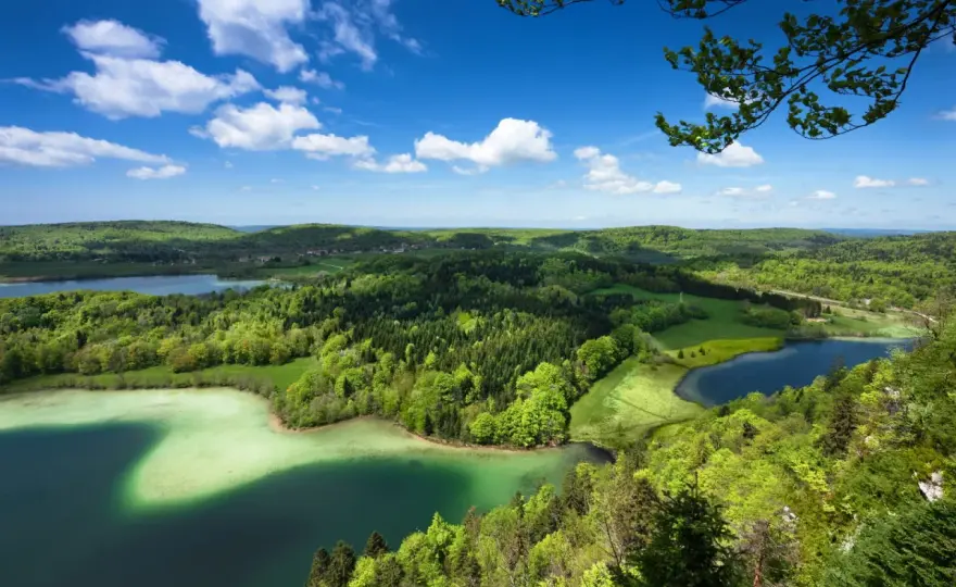 Jura naturel - cascades, lacs et hauts plateaux à explorer