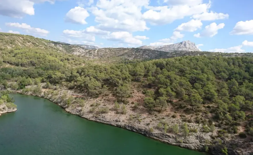Lac Zola - Balade historique et nature près d'Aix-en-Provence