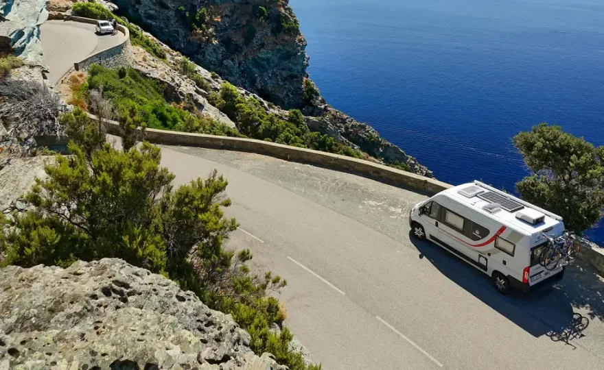 Camping-car en Corse - Voyagez serein et évitez les pièges