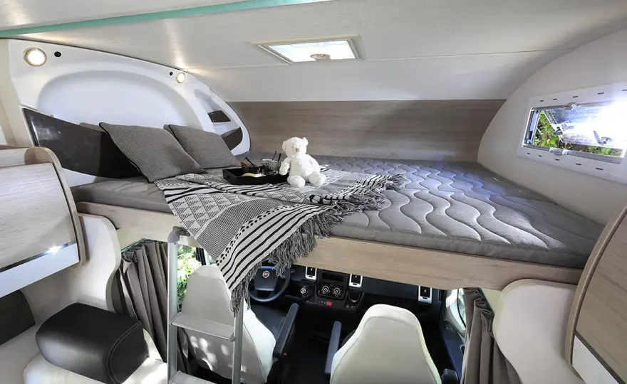 Lit de pavillon principal en camping-car - Le guide complet