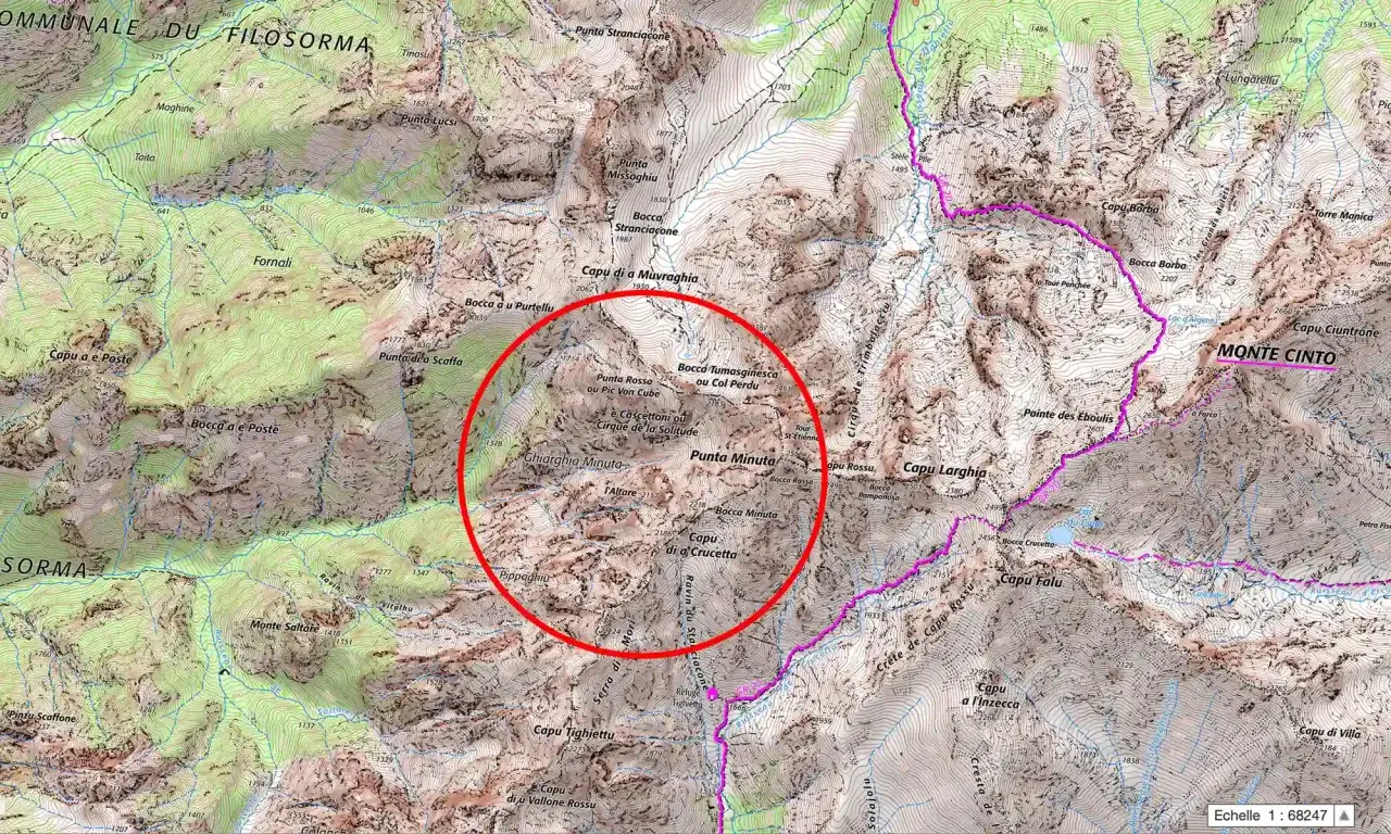 Carte du cirque de la Solitude, une zone montagneuse avec des sentiers et des sommets.