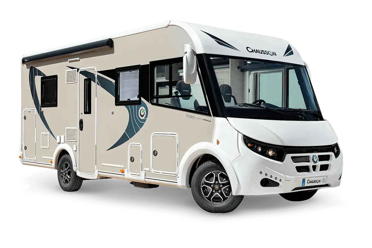 Camping-car Chausson 7020 Titanium Premium, prêt pour l'aventure. Vérifier la pression pneu camping car est essentiel pour un voyage sûr.